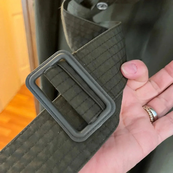 London Fog Trenchcoat - Picture 9 of 11